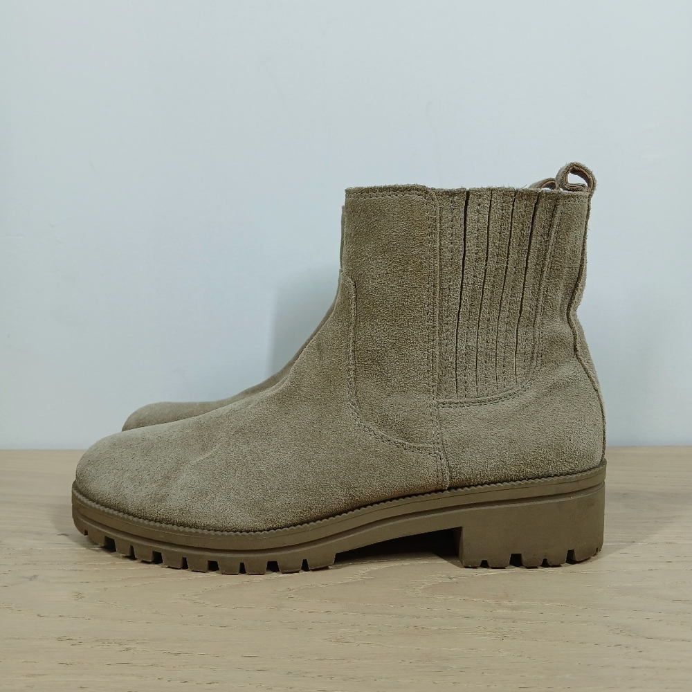 Lucky Brand Hazyl Taupe Suede Lug Sole Ankle Boots with Side Zipper‎ 387